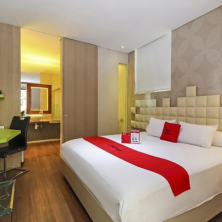 Reddoorz Plus Near Tugu Jogja Yogyakarta Exteriör bild