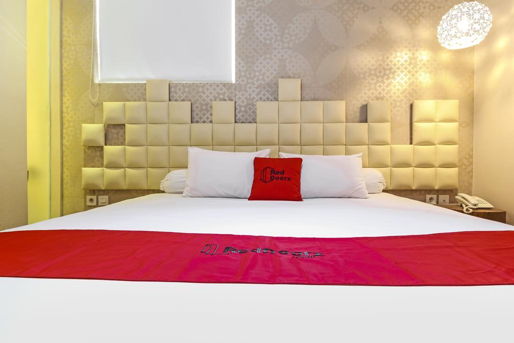 Reddoorz Plus Near Tugu Jogja Yogyakarta Exteriör bild