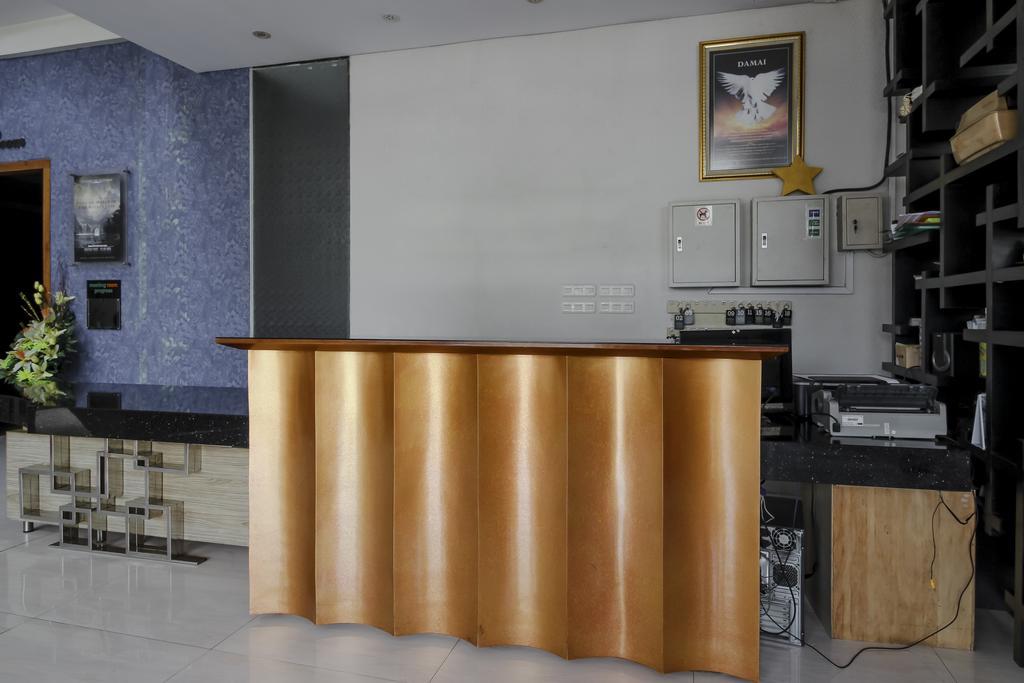 Reddoorz Plus Near Tugu Jogja Yogyakarta Exteriör bild
