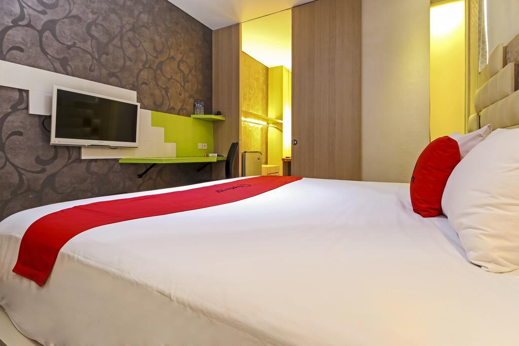 Reddoorz Plus Near Tugu Jogja Yogyakarta Exteriör bild